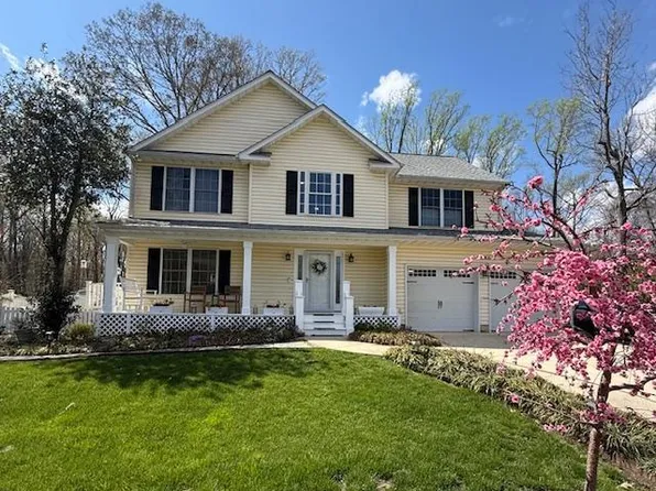 3646 N Carolina Ave, Edgewater, MD 21037