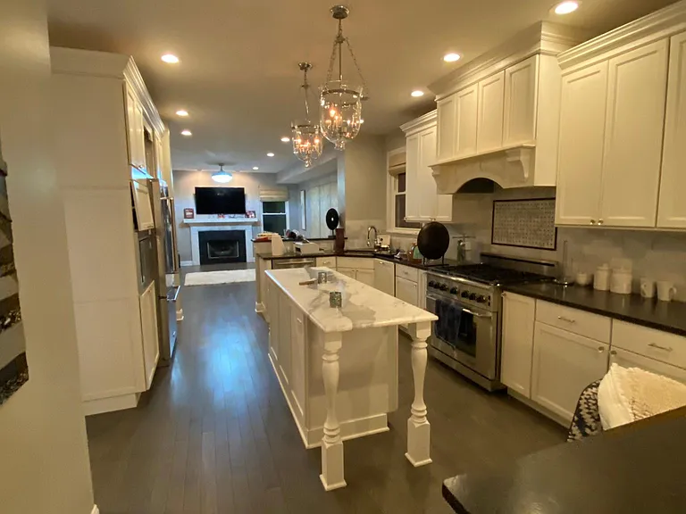 Morningview Dr — Photo 1