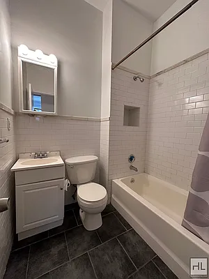 Rented by Highline Residential | media 14