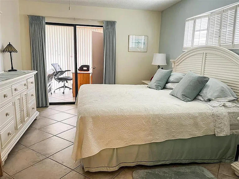 690 Bird Bay Cir #28 — Photo 14