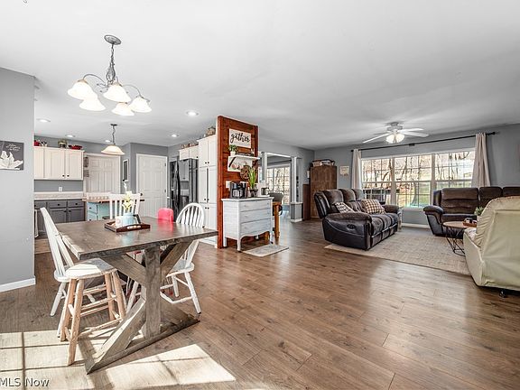 5th image of 11034 Bardell Rd NW