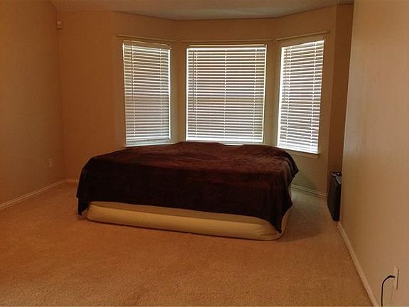 5th image of 9020 Foxwood Dr