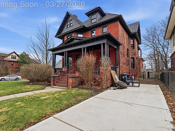 4th image of 4505 Commonwealth St