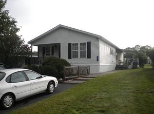 19 Meeting House Rd, Taunton, MA 02780