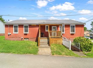 7 A St, Clarksville, PA