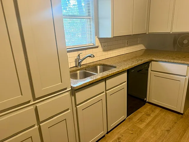 2 bed, 1056 sqft, $1,100 — Photo 3