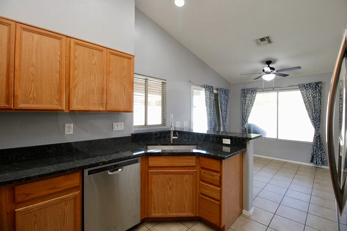 4 bed, 2.0 bath, 1536 sqft, $2,295 — Photo 3