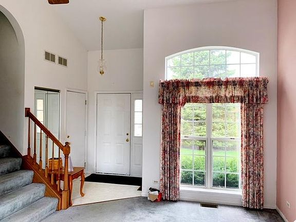 3rd image of 79 W Honeysuckle Dr