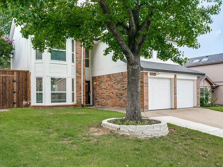2236 Ryan Rdg — Photo 2