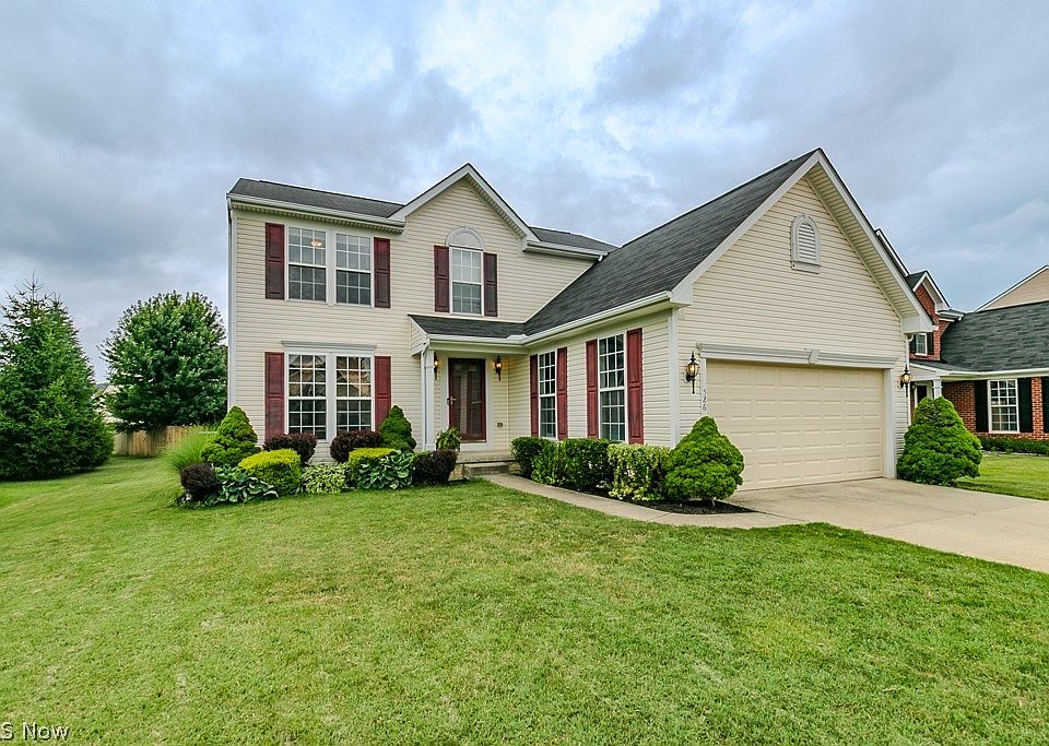 1st image of 526 Deerwood Ct