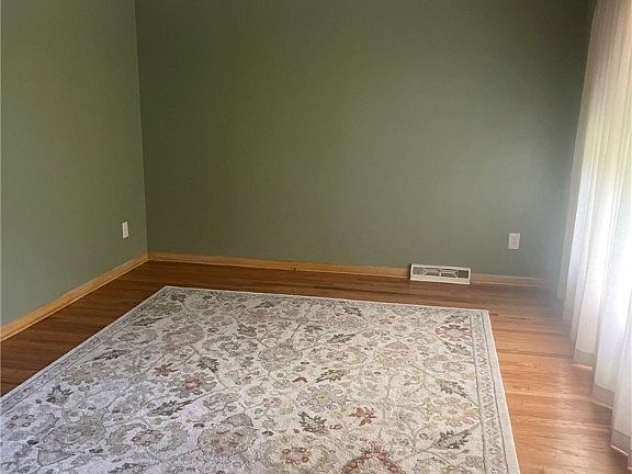 2nd image of 5166 Whitethorn Ave