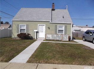 56 Carnation Rd, Levittown, NY 11756