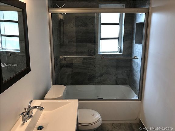 5th image of 447 NE 135th St