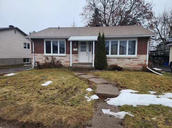 137 Edey St #1, Arnprior, ON K7S 1C2