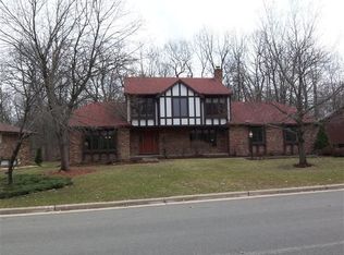 5863 Schumann Dr, Fitchburg, WI 53711
