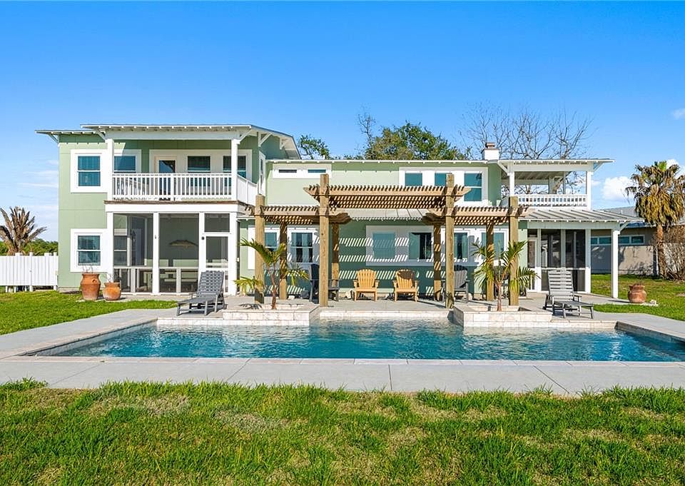 1st image of 105 Redfish Point Dr