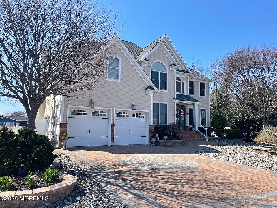 1st image of 908 Shenandoah Drive