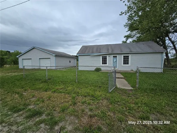 15019 Waterloo Rd, Wellington, MO 64097