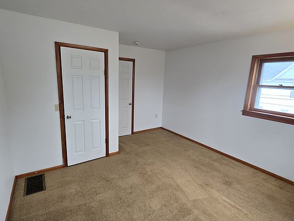 3rd image of 3002 Holland St #2