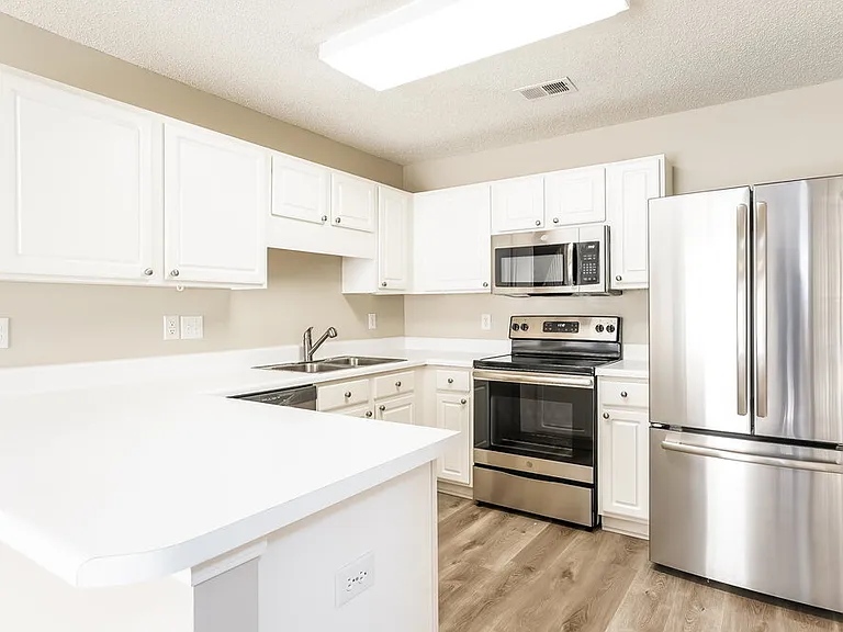 6004 Silkwater Ct — Photo 7