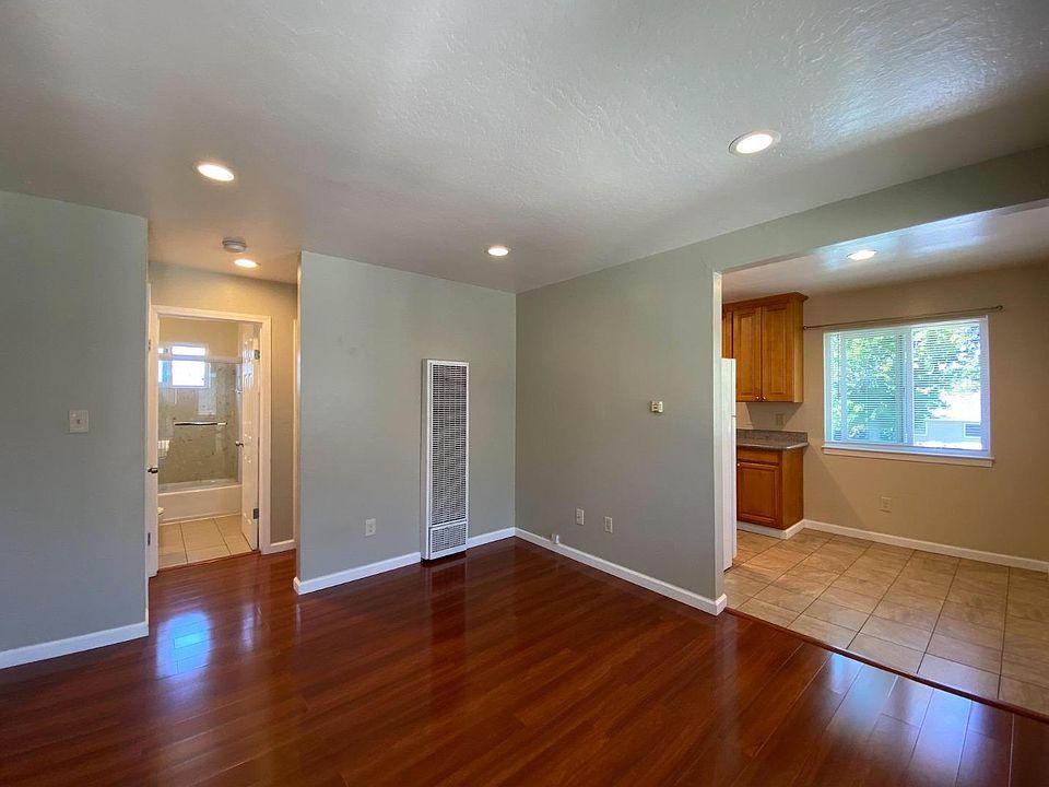 1st image of 238 Erie Way APT 3
