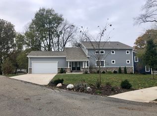 827 E College Ave, Culver, IN 46511
