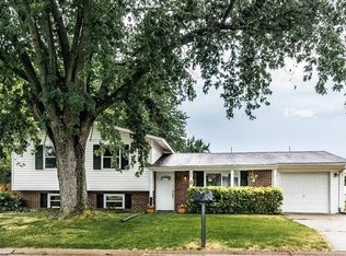 14 Country Hill Rd, Saint Peters, MO 63376