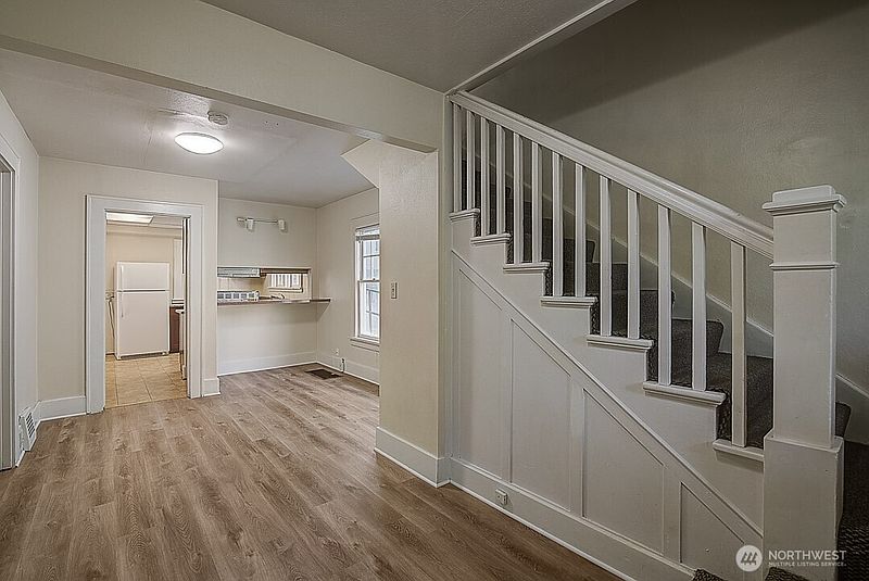 3rd image of 4247 7th Avenue NE