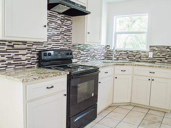 2nd image of 4833 Gabriel Dr