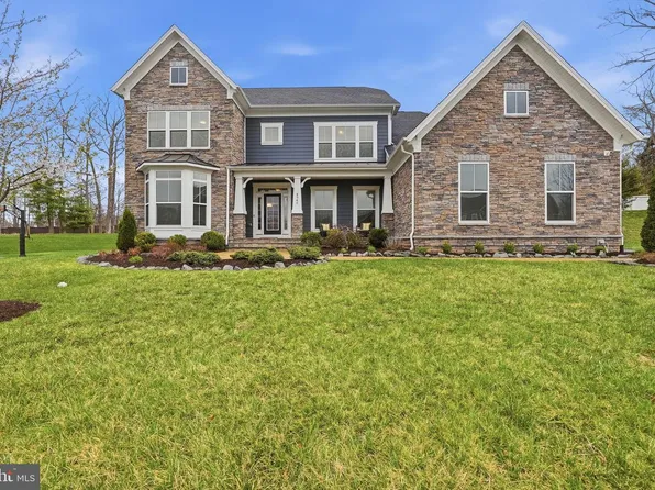8940 Silvan Woods Ct, Fairfax, VA 22031