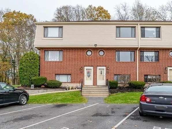 82 Sterling Ln, Haverhill, MA 01835