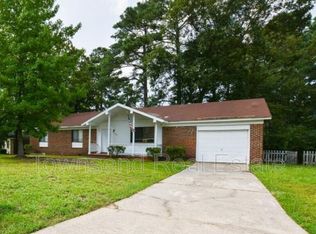836 Muskegon Dr, Fayetteville, NC 28311