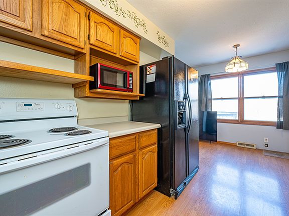 5th image of 1104 E Thornton Ave