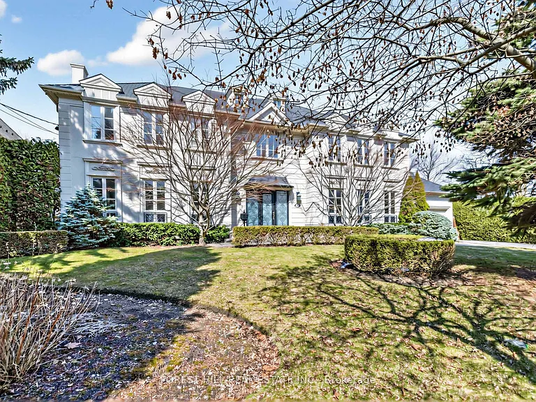 8 Colvestone Rd — Photo 3