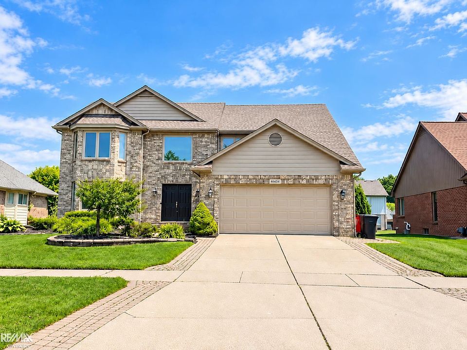 1st image of 46654 W Ridge Dr