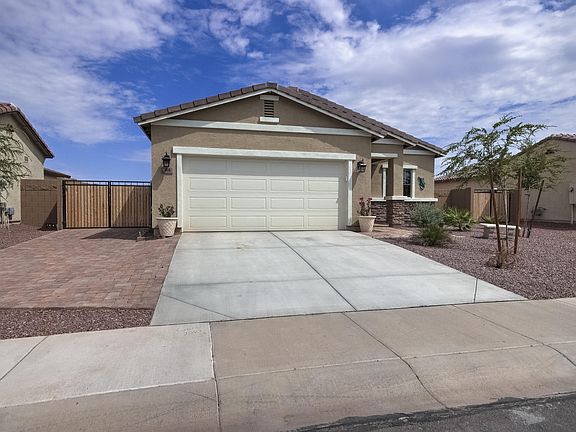 2nd image of 406 E Tropical Dr