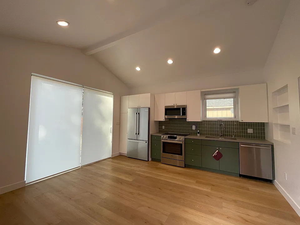 106 Paul Ave