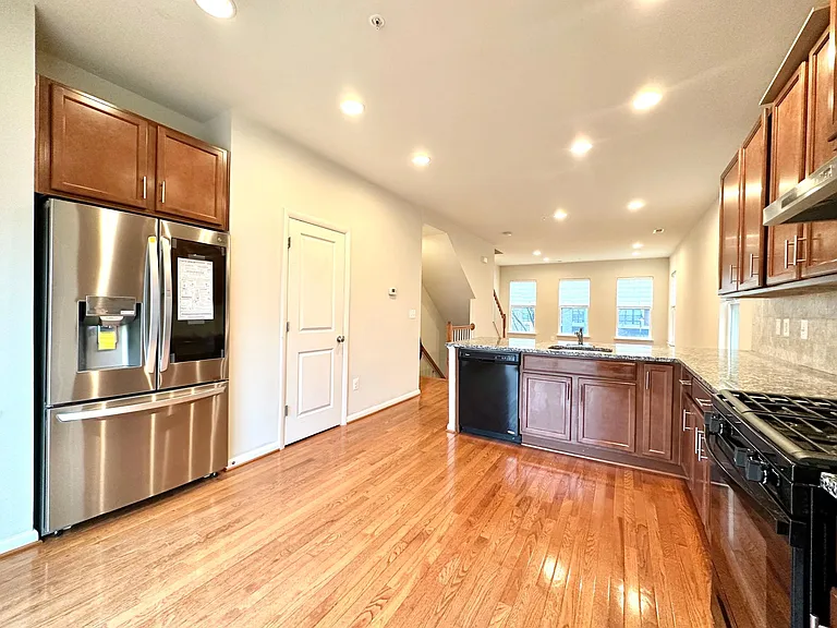 127 Decoverly Dr — Photo 15