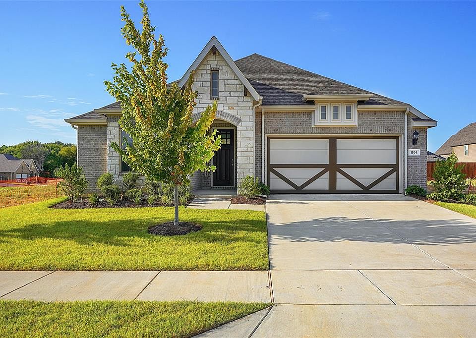 1st image of 1104 Spanish Dove Dr