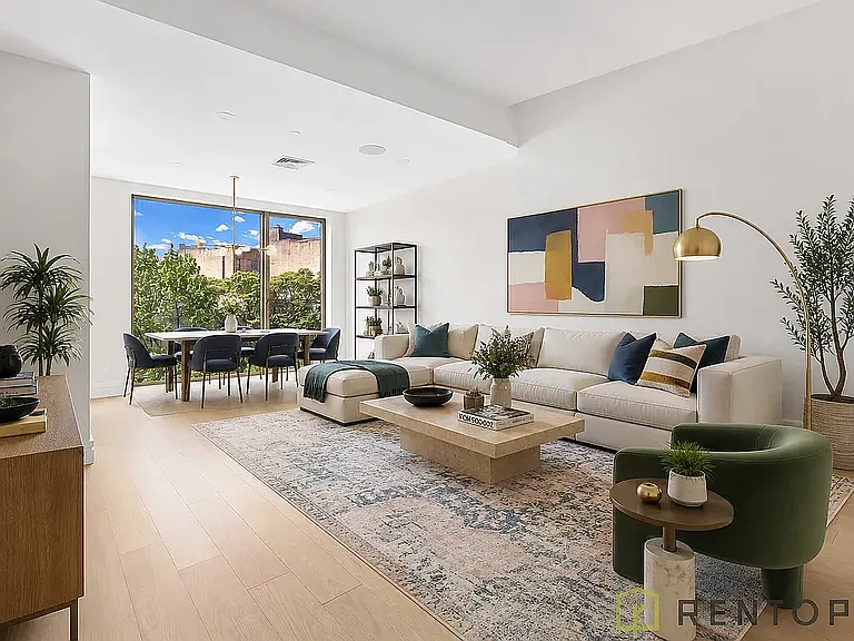 960 Franklin Ave #271 — Photo 2