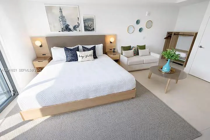 Studio, 1.0 bath, 374 sqft, $3,000 — Photo 2
