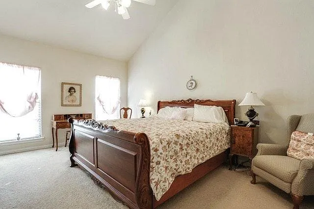 8712 Paradise Dr — Photo 12