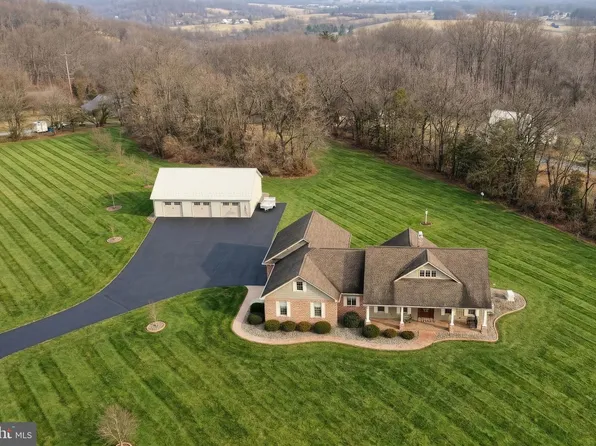 108 Pickett Rd, Dover, PA 17315