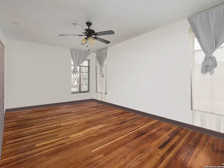 668 E Woodlawn Ave #3 — Photo 7