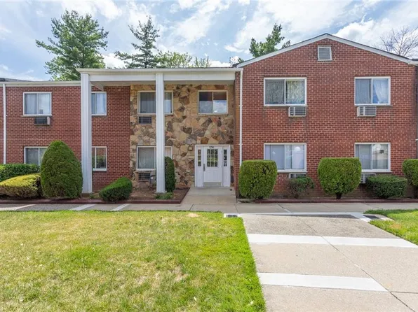 1290 Rockland Ave APT 1F, Staten Island, NY 10314