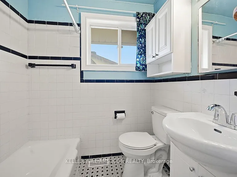 873 Woodroffe Ave — Photo 29