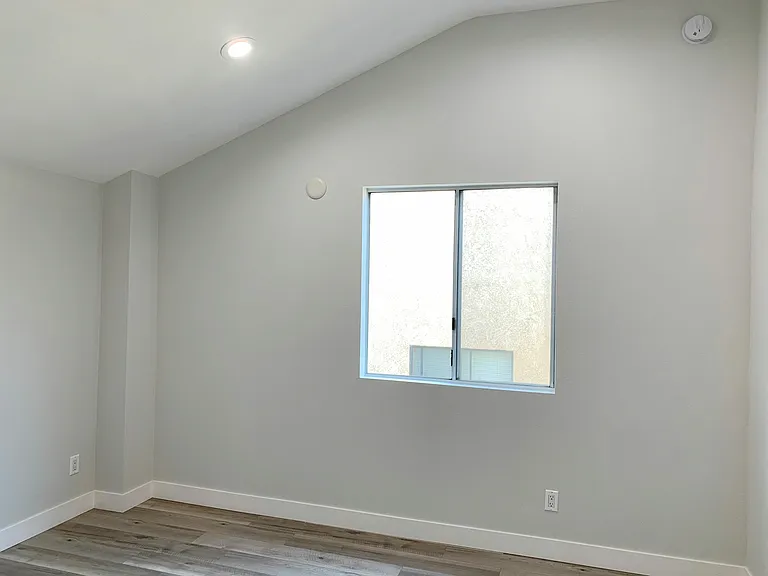 5238 Cartwright Ave #7 — Photo 17