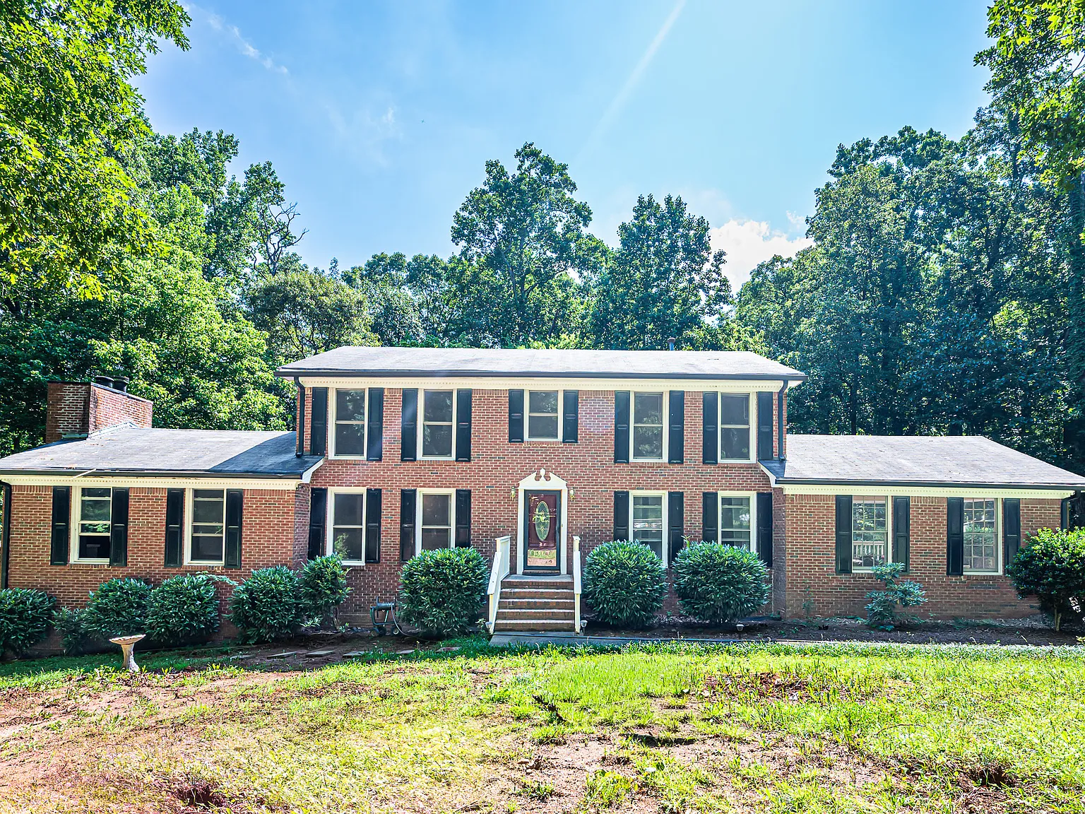 5 bed, 3986 sqft, $2,600 — Photo 1