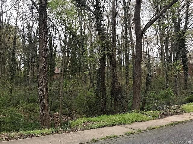 2nd image of 213 N Mauney Ave