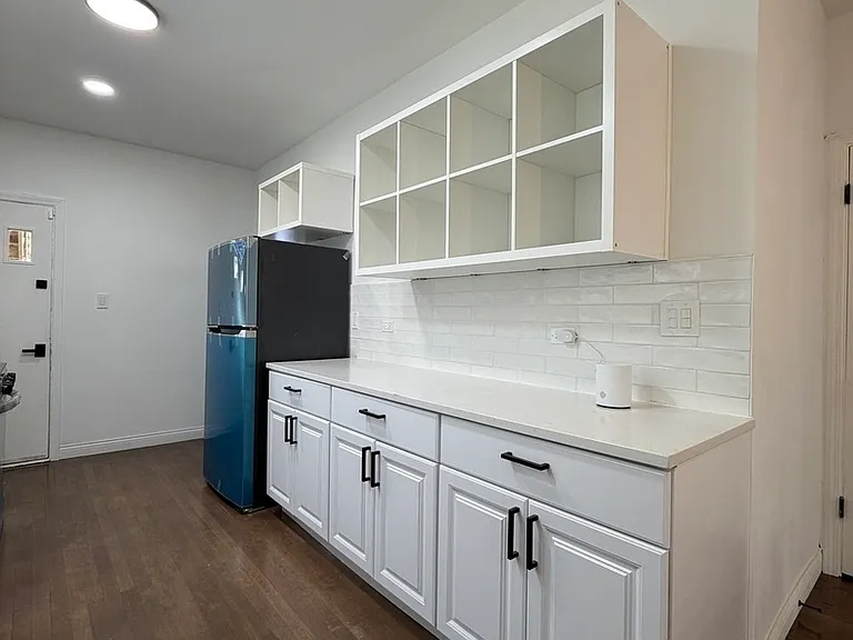 8040 S Rhodes Ave #1 — Photo 7